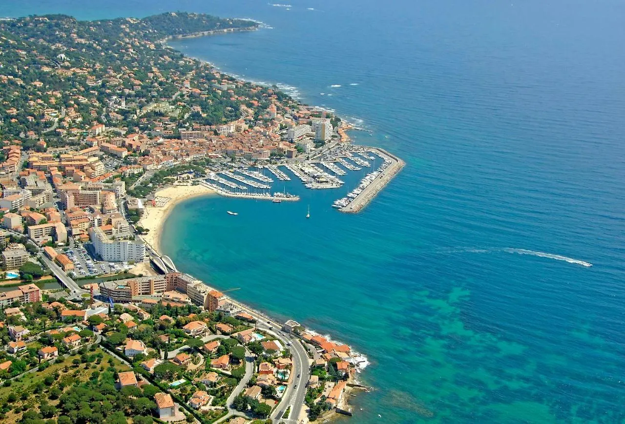 Charmante maison centre-ville Sainte-Maxime, plages à 2 pas Hébergement de vacances Sainte-Maxime